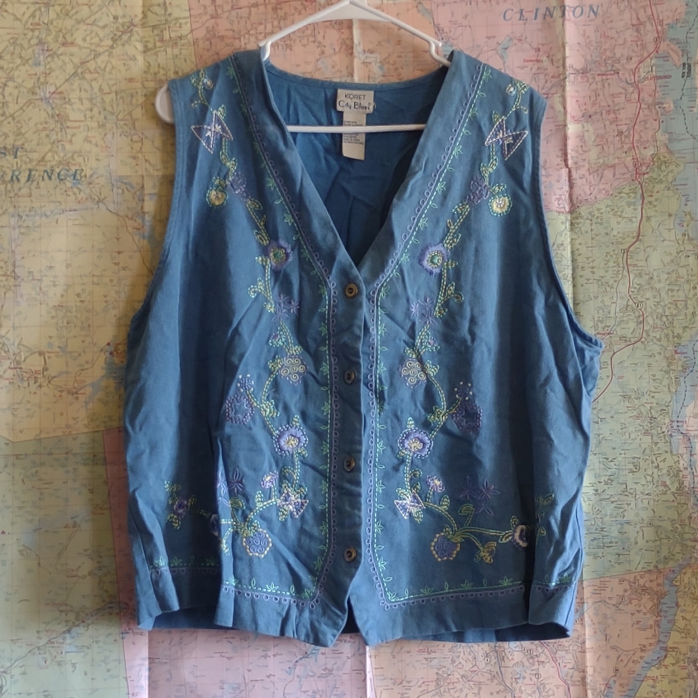 Vintage KORET embroidered vest!